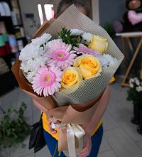 Букет цветов из:  Герберы, Розы и Хризантемы в Зубутлях-Миатли
