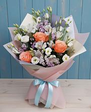 Букет цветов из:  Лизиантусы, Розы, Альстромерии и Гипсофила в Зубутлях-Миатли