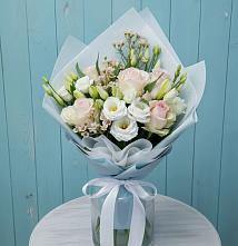 Букет цветов из:  Розы и Лизиантусы в Зубутлях-Миатли