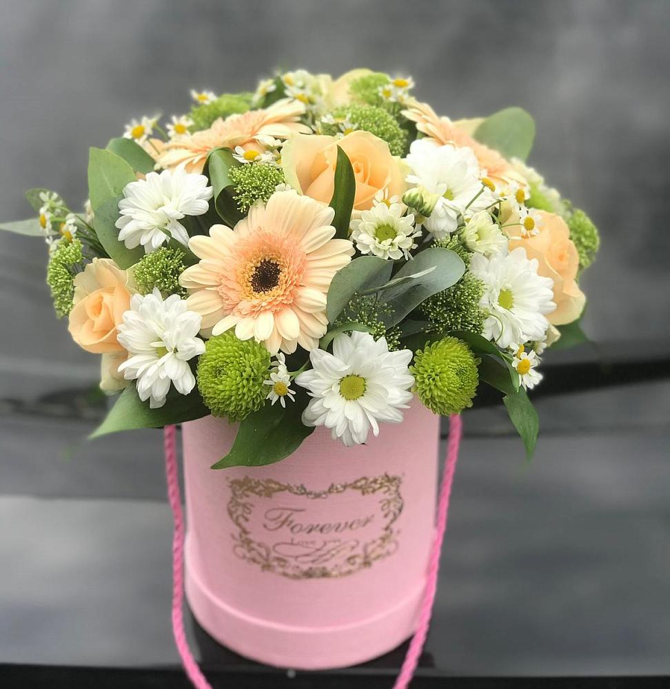 Цветочная композиция из Розы, Герберы и Хризантемы в шляпной коробке в Зубутлях-Миатли